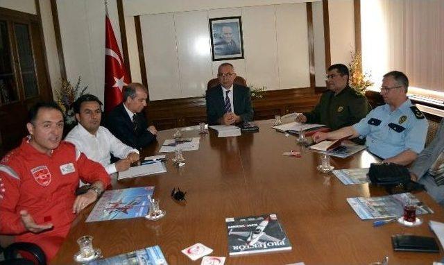 T&uuml;rk Yıldızları Niğde&rsquo;de G&ouml;steri Yapacak 1