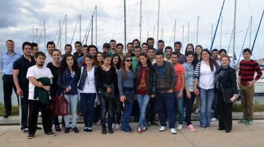 Burhaniyeli &Ouml;ğrencilerin Ayvalık Gezisi