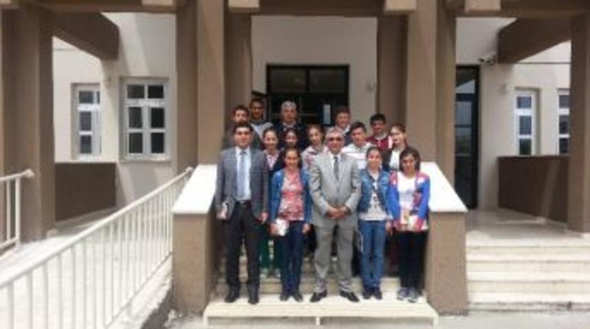 &Ouml;ğrenciler, Fethi Gemuhluoğlu Anadolu &Ouml;ğretmen Lisesine Tercih Ziyareti Yaptı
