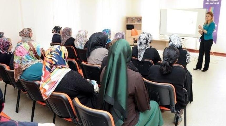 T&uuml;rkiye&rsquo;nin İlk &ldquo;menopoz Okulu&rdquo; Altındağ&rsquo;da