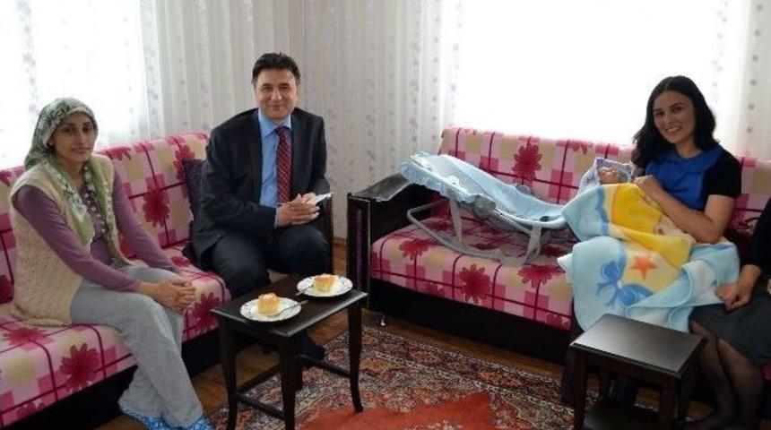 Yalova Kamu Hastaneleri Birliği'nden "hoşgeldin Bebek" Ziyaretleri