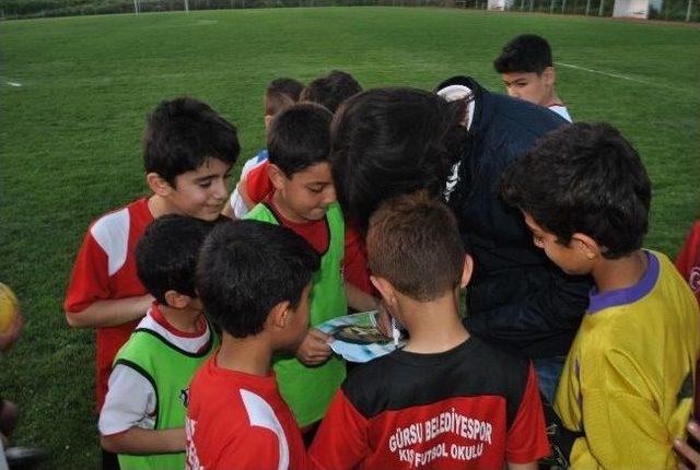 Gökhan Güleç Gürsu Belediye Spor Kulübü U-11 Takımı İle Buluştu