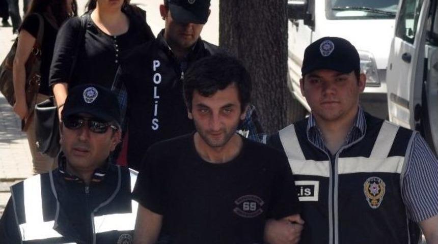 Polisin Yakaladığı Hırsızlar Adliyeye &Ccedil;ıkarıldı