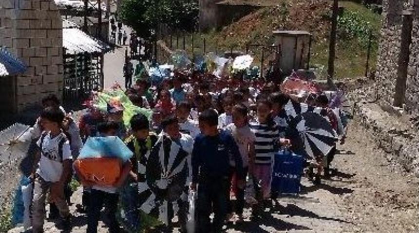 &Ouml;ğrenciler U&ccedil;urtma Şenliğinde Buluştu