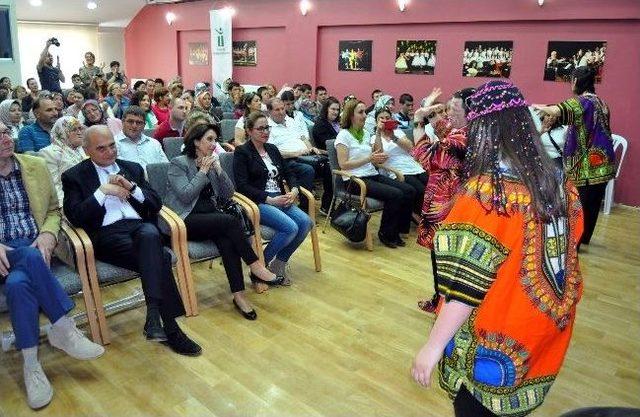 Engelli &Ccedil;ocuklardan Muhteşem Konser 3