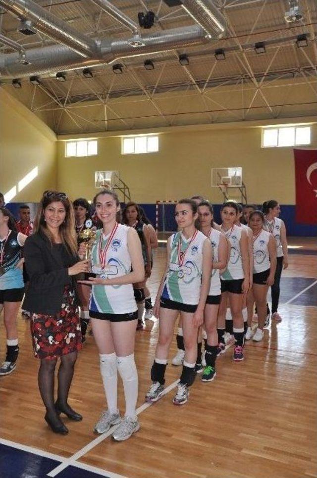 Kırkareli Üniversitesi Rektörlük Kupası Sahiplerini Buldu
