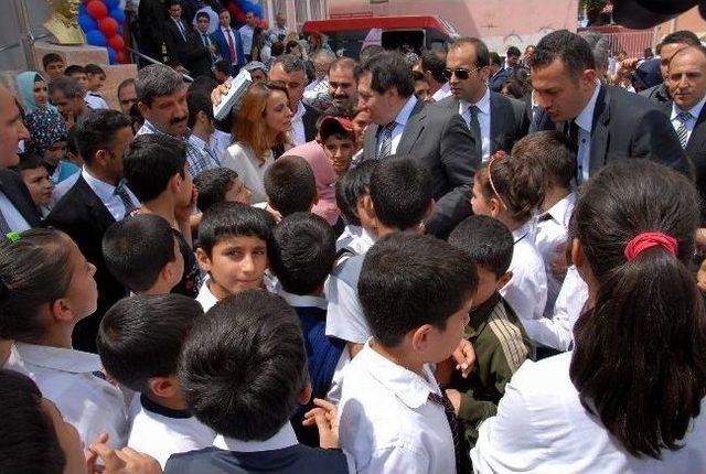 Siverek&rsquo;te Doksan Yıllık Okulun İsmi Değişti 3