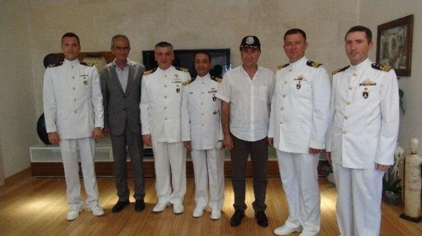 Gemi Komutanları Başkan Kocadon'u Ziyaret Etti