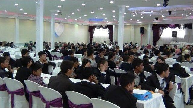 Erciş’te Umre Ödüllü ‘siyer-i Nebi Ve Adab-ı Mueşeret’ Yarışması 1