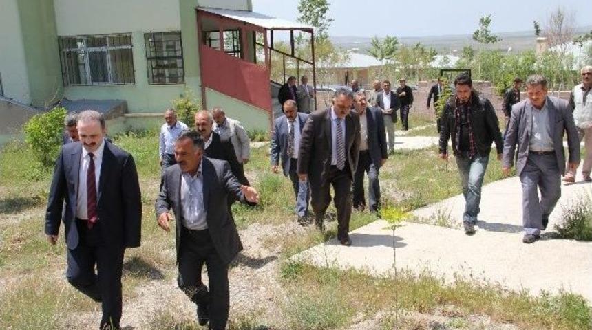 Başkan &Ouml;zg&ouml;k&ccedil;e&rsquo;nin Mahalle Ziyaretleri Devam Ediyor