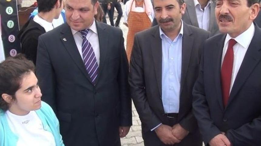 Elazığ Ahmet Yesevi Sosyal Bilimler Lisesi&rsquo;nde Bilim Fuarı A&ccedil;ıldı