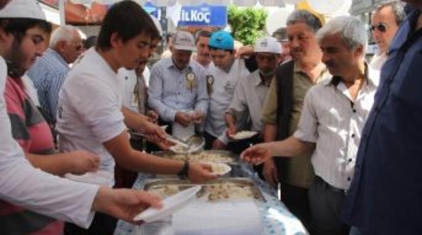 Semerkand Soma Şehitleri İ&ccedil;in Mevlit Okutup Pilav Dağıttı