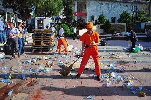 4 Gündür Oturma Eylemi Yapan Madenciler Meydanı Terketti