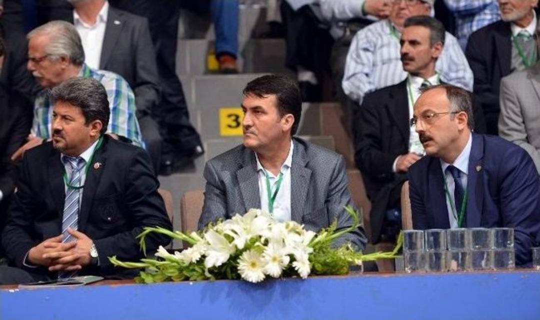 Bursaspor&rsquo;un Başkan Adayları &Uuml;yelere Hitap Etti