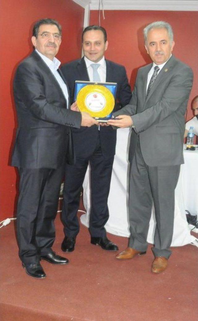 &Ccedil;evre Ve Şehircilik Bakanı G&uuml;ll&uuml;ce Yalova da 2