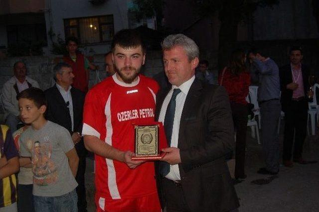 Voleybol Turnuvasında Şampiyon Belli Oldu 3