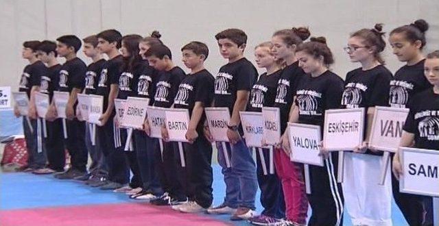 (&ouml;zel Haber) Somalı Tekvandocular Buruk Mutluluk Yaşıyor 1