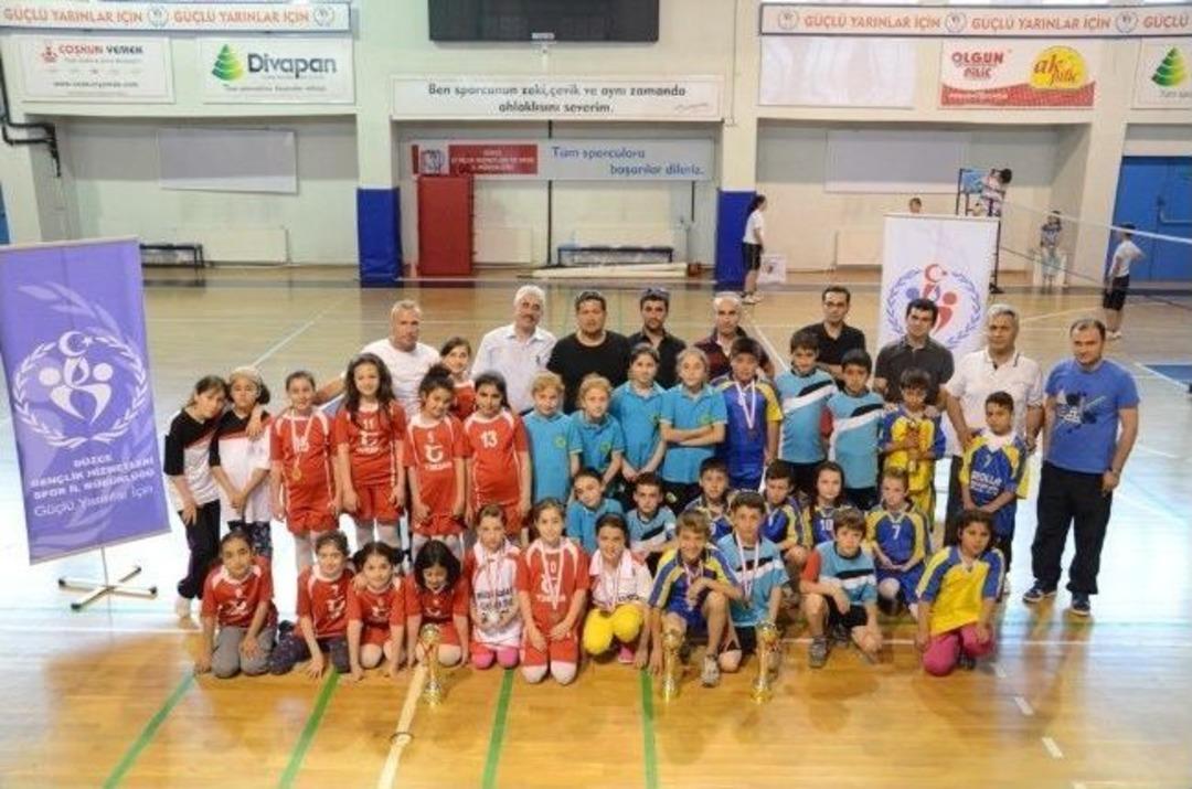 Minik Raketler Kupalarını Aldı