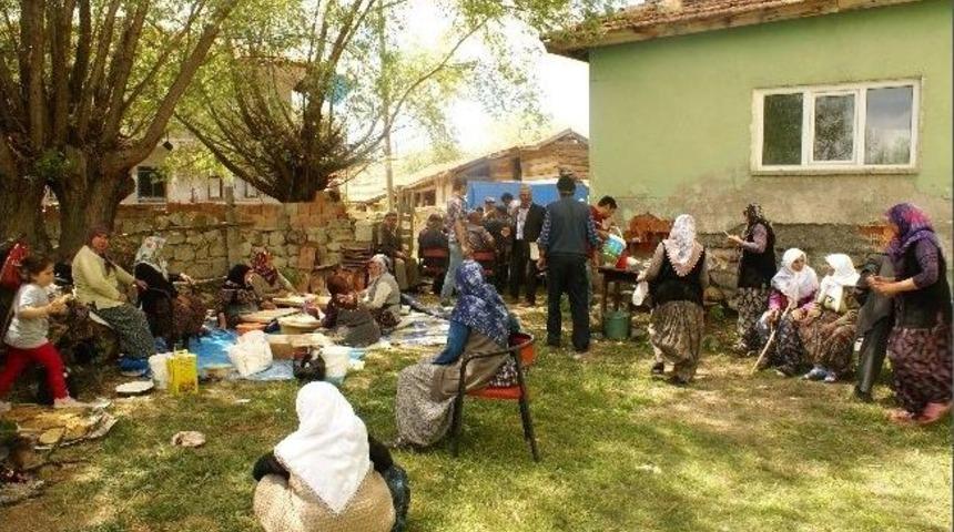 Mahalle Halkının Cuma Namazı Geleneği