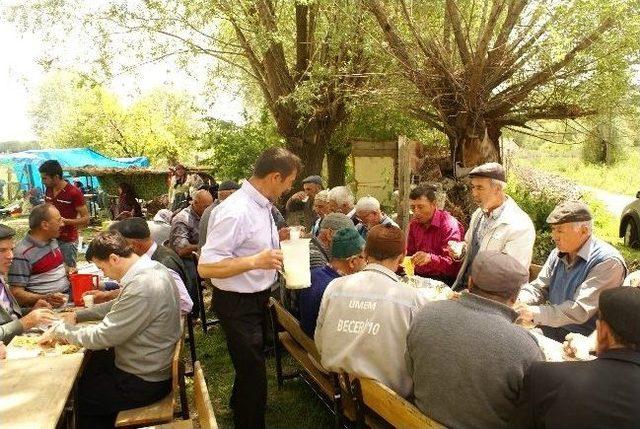 Mahalle Halkının Cuma Namazı Geleneği 1