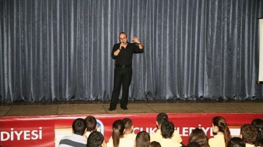 Sel&ccedil;uk'ta &Uuml;niversite Adaylarına Motivasyon Semineri