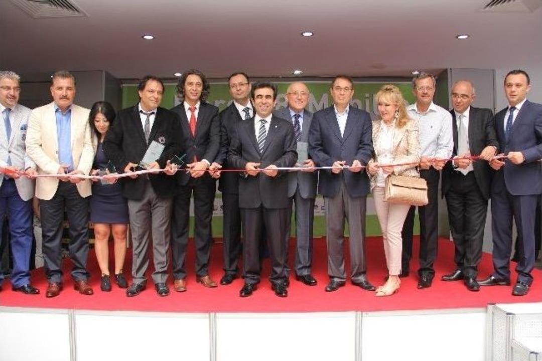 Mersin 8. Mobilya, Evlilik Ve &Ccedil;eyiz Fuarı A&ccedil;ıldı