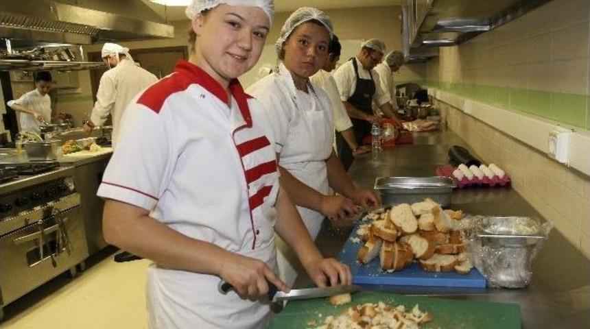 Bayat Ekmekler B&ouml;rek Oluyor