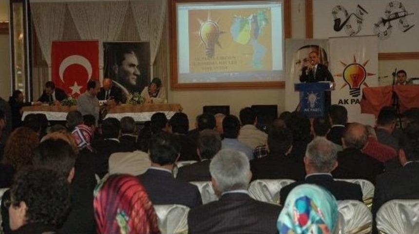 Ak Partili Milletvekili Geldi Divan Başkanına &Ccedil;attı