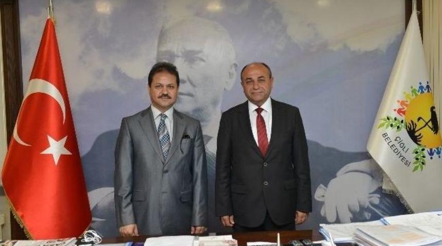 &Ccedil;iğli Kaymakamı Arı'dan Başkan Arslan'a Tebrik Ziyareti