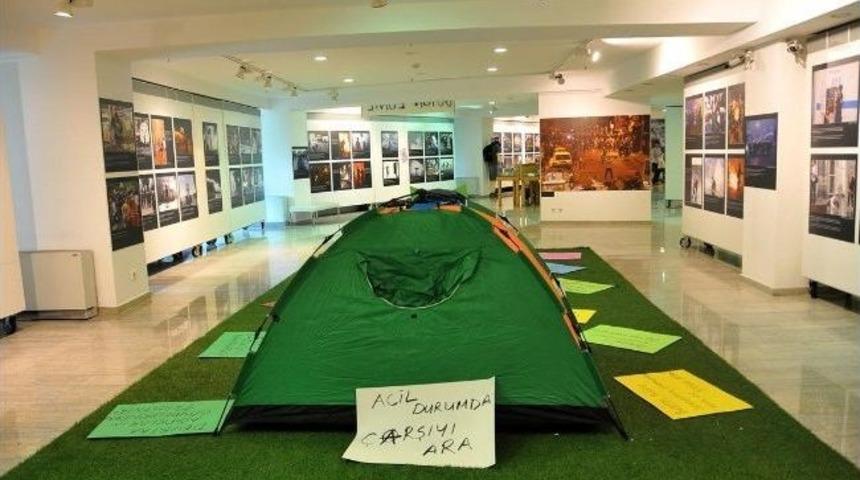 21 Gazetecinin Gezi Olaylarına İlişkin Fotoğrafları Kadık&ouml;y&rsquo;de Sergileniyor