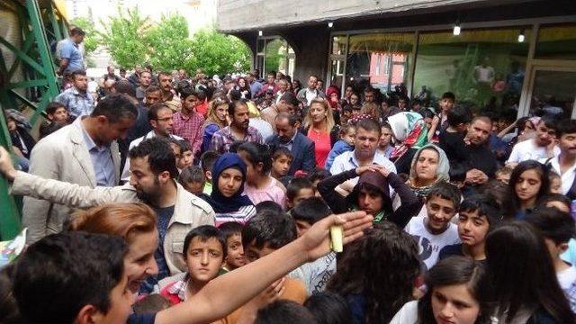 Hakkari’de İlk Sirk Gösterisi