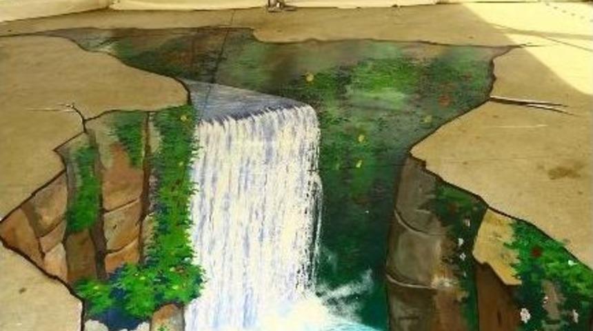 D&uuml;nyaca &Uuml;nl&uuml; 3d Sokak Sanat&ccedil;ısı Guinness Rekortmeni Ressam Alex Maksiov &Uuml;mraniye&rsquo;de