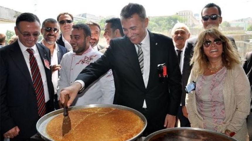 Vodafone Arena&rsquo;da K&uuml;nefe Ziyafeti