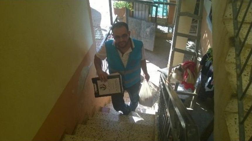 İzmir Umut Kapısı'ndan Menemen'e Yardım