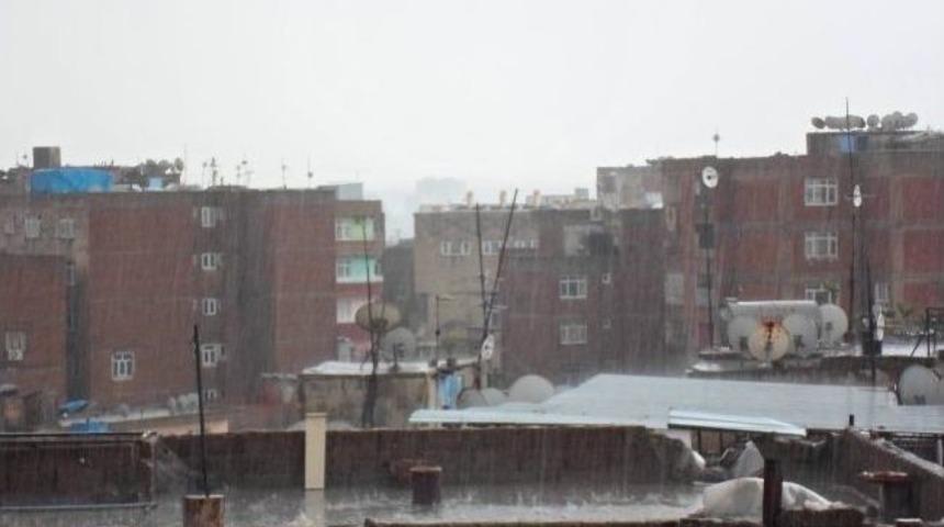 Diyarbakır'da Dolu Yağışı