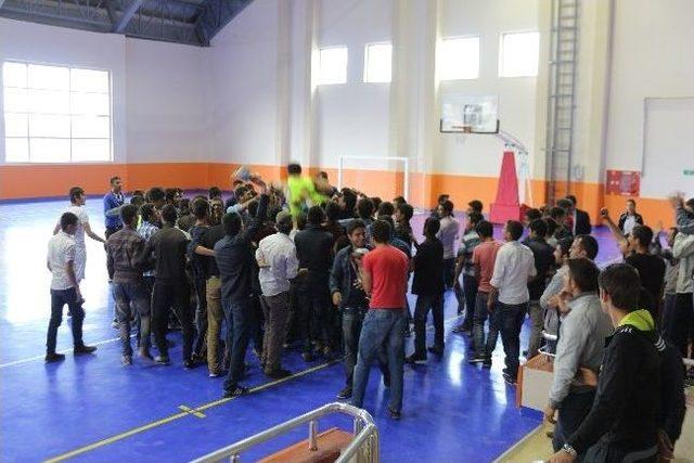 Bulanık’ta Liseler Arası Voleybol Turnuvası 1