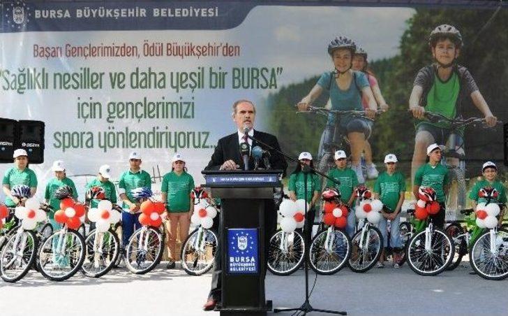 Büyükşehir Başarılı Öğrencilere Yüzlerce Bisiklet Ve Kask Dağıttı G3