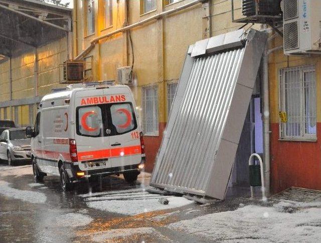 Dolu Yağışı Hastanedekilere Zor Anlar Yaşattı 3