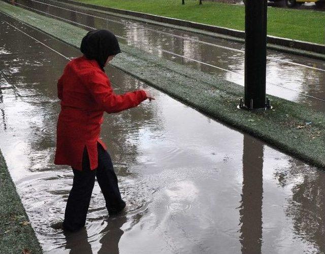 Gaziantep’te Yağmur Ve Dolu Yağışı Hayatı Felç Etti 3