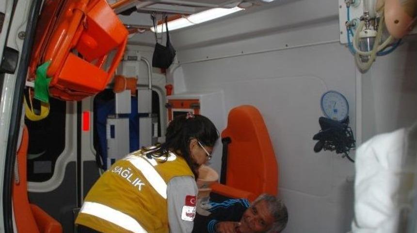 Oğluyla Telefonda Konuşurken 3 Metre Y&uuml;kseklikten D&uuml;şt&uuml;