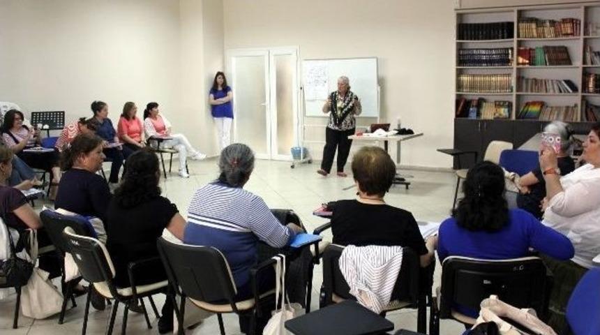 Karabağlarlı Kadınlara Hak Eğitimi