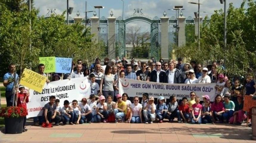 Obezite İle M&uuml;cadele İ&ccedil;in Y&uuml;r&uuml;d&uuml;ler