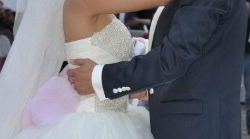 K&ouml;m&uuml;rspor Oyuncusu Bur&ccedil;in Y&uuml;ksel D&uuml;nya Evine Girdi