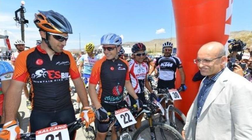 Hasankeyf&rsquo;te 3. Uluslararası Dağ Bisiklet Yarışması