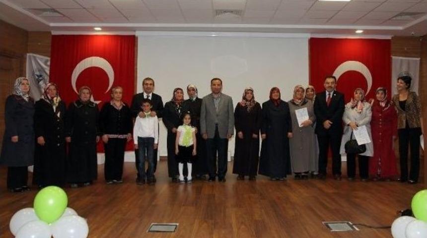 Adalet Bakanı Bekir Bozdağ, Yozgat&rsquo;ta Hami-yet Annelerine Sertifikalarını Verdi