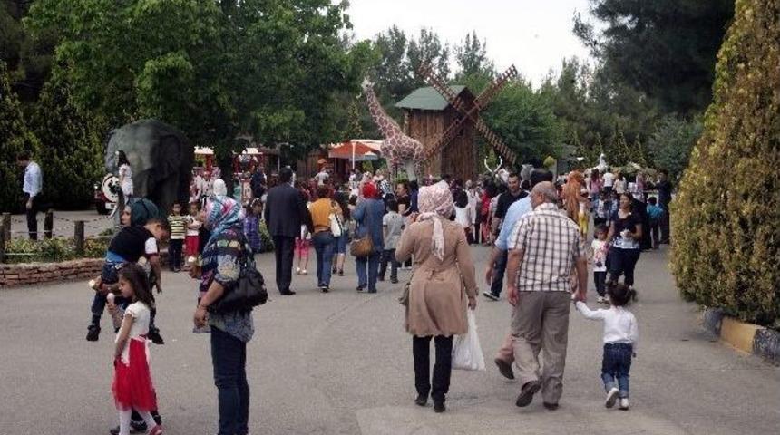 Gaziantep Hayvanat Bah&ccedil;esi, Bu Yıl Ziyaret&ccedil;i Sayısında Rekor Kırmak İstiyor