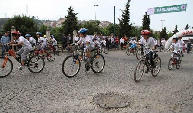 Öğrencilerin Bisikletle İmtihanı