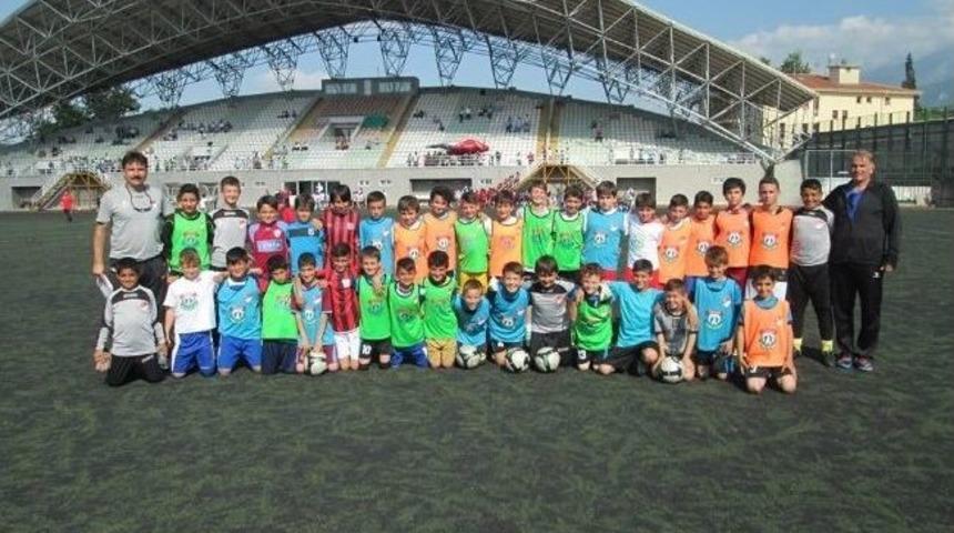 Avşar: &ldquo;milli Takım Alt Yapılarına Yıldız Kazandıracağız&rdquo;