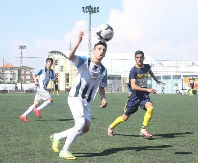 Yalova&rsquo;da U-16&rsquo;nın Şampiyonu Acarspor 1