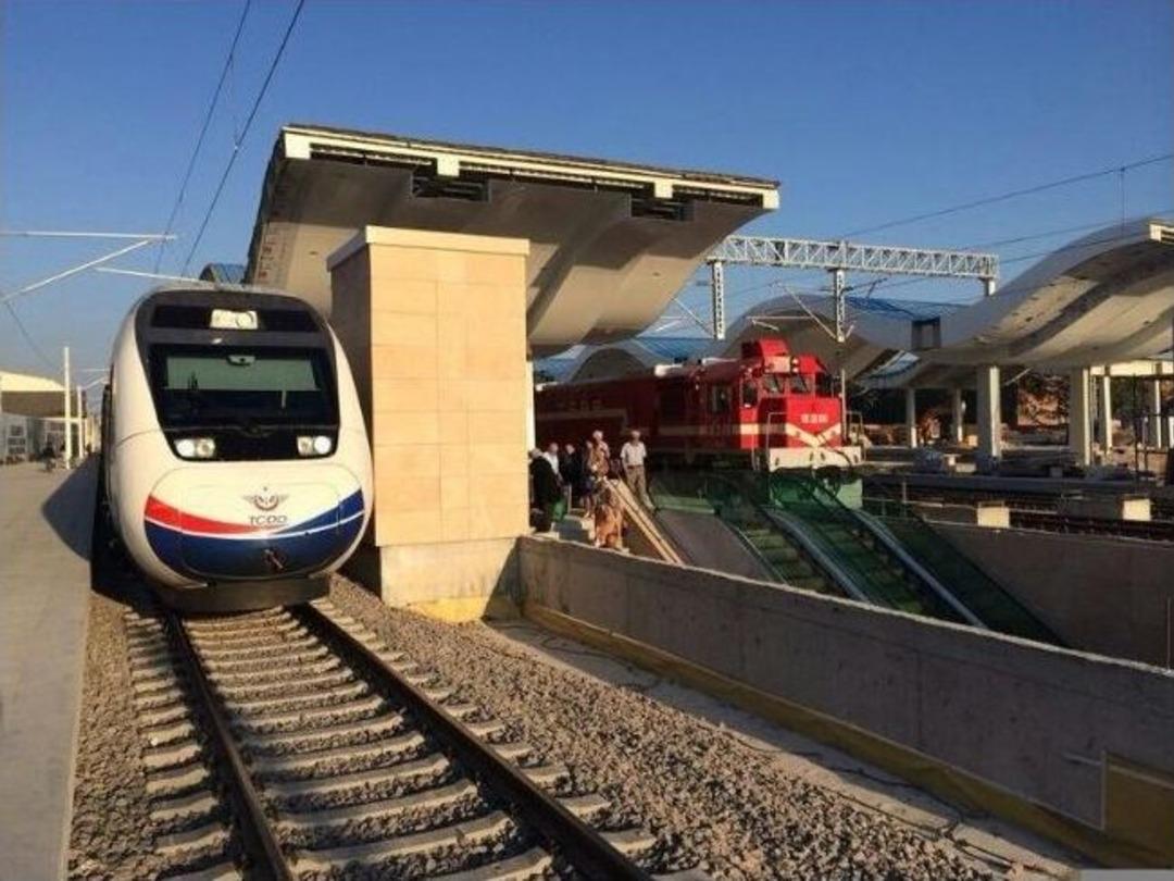 Milletvekili Koca Yeni Peronlarda İncelemelerde Bulundu